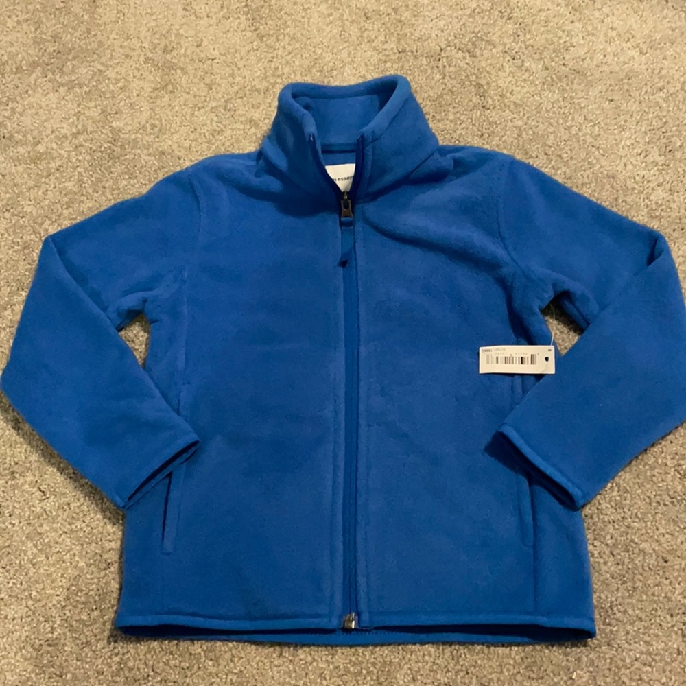 Amazon Essentials boys size 4-5 fleece jacket. NWT